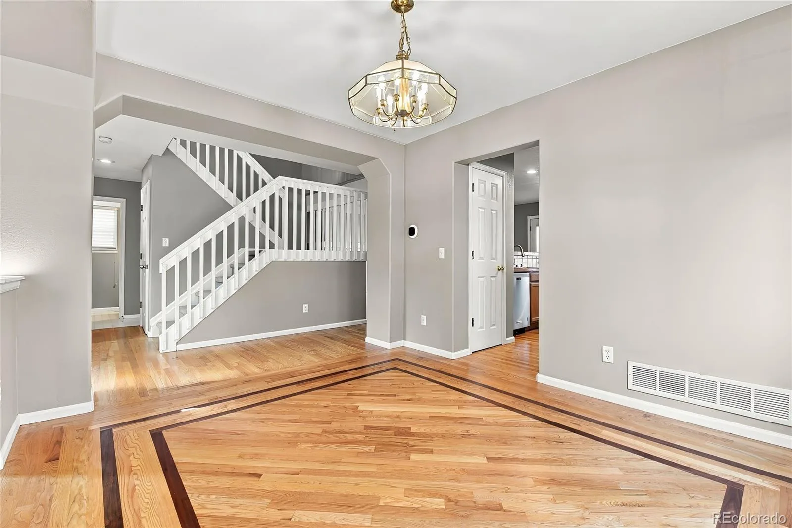 4249 S Killarney Street Aurora CO 80013 | MLS #REC2682581 08182026001306 1600 8