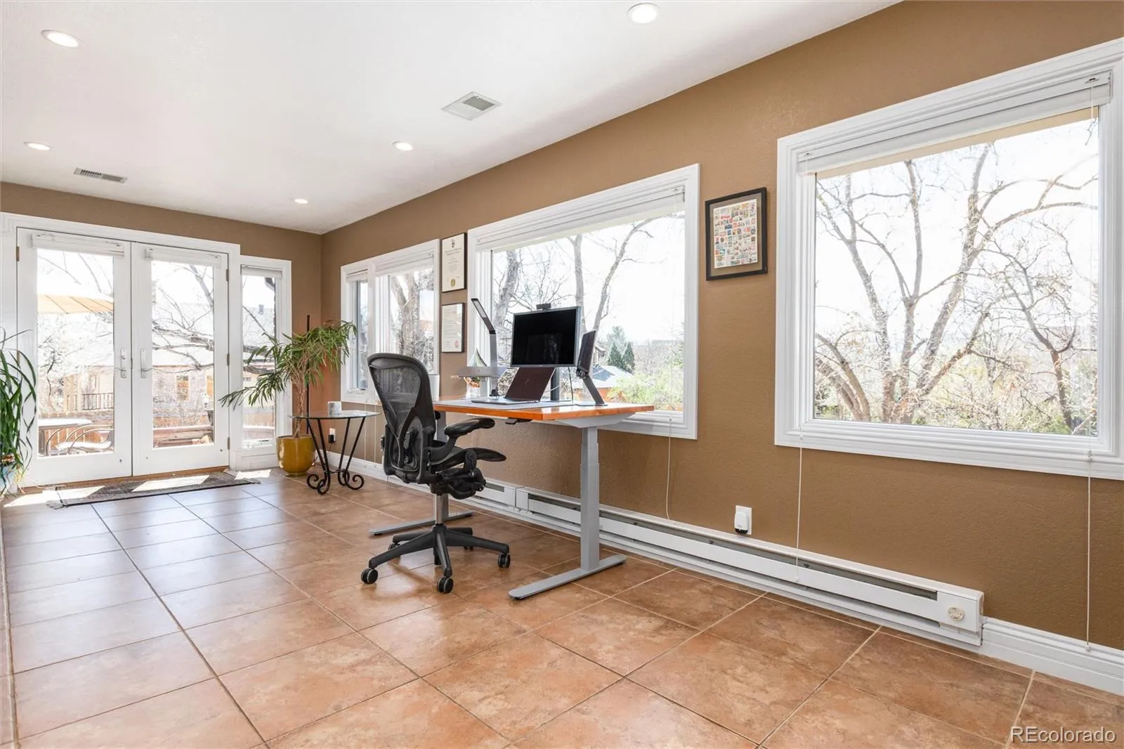 04032026113518 1600 21