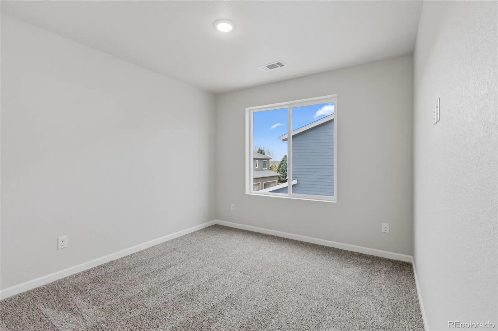 1480 Coral Place Longmont CO 80504 MLS #REC2684576 04292026075042 1600 12