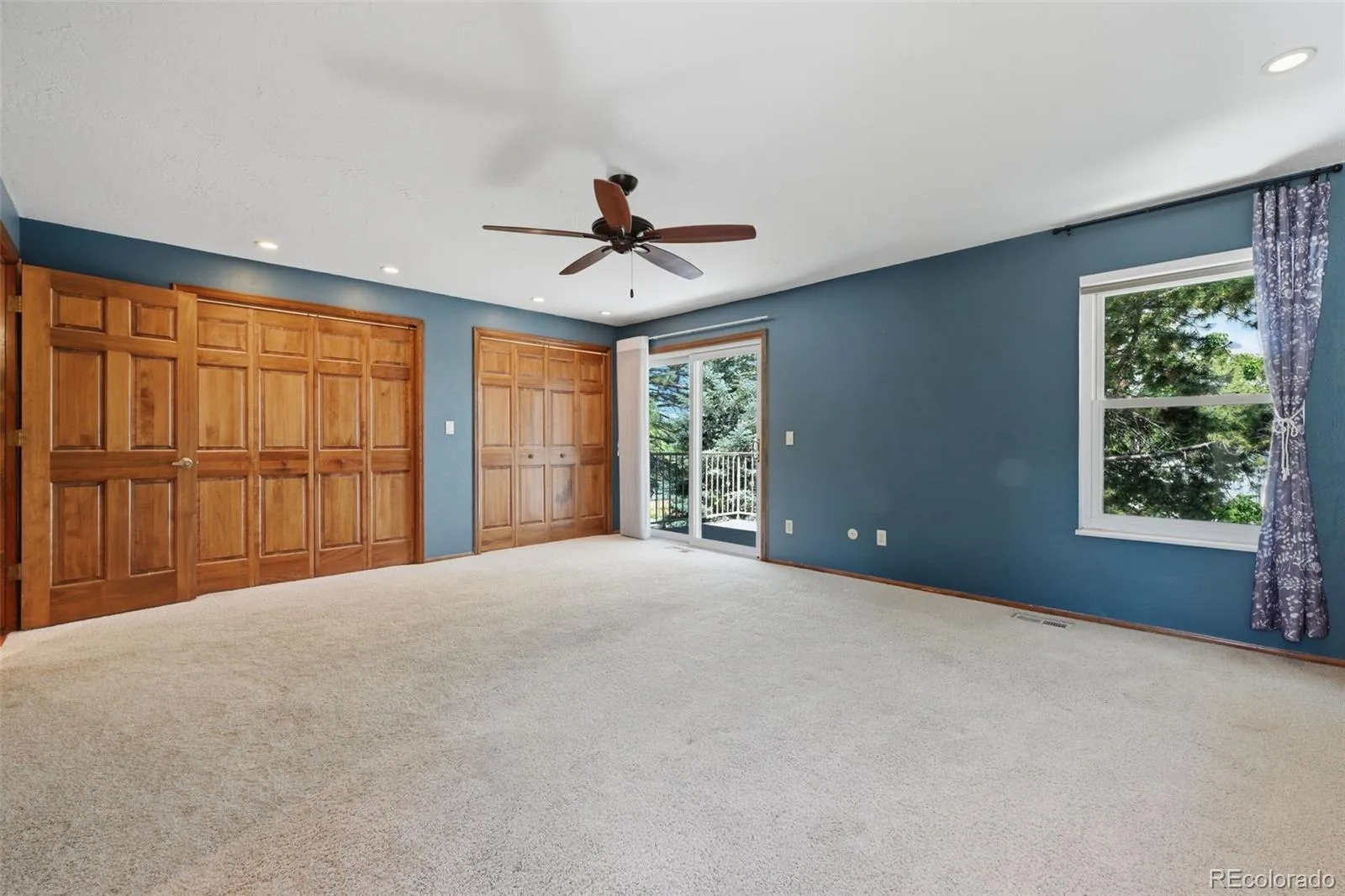 927 Oakwood Drive Castle Rock CO 80104 | MLS #REC2686388 06182026185045 1600 27