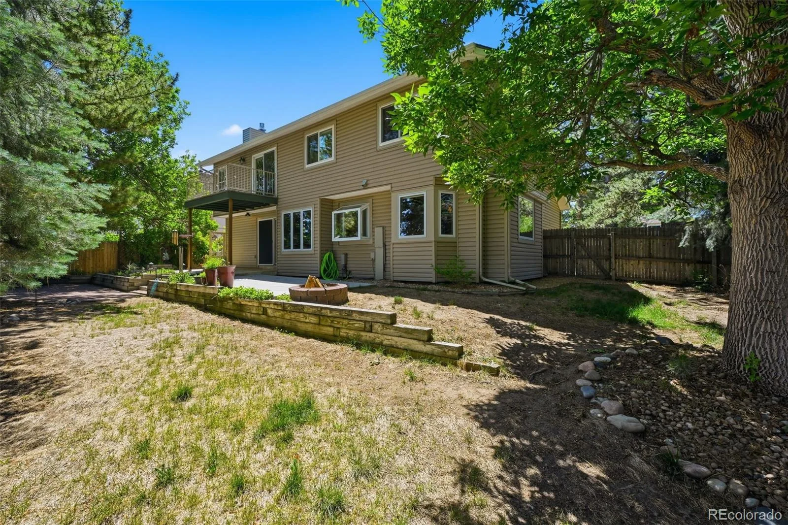 927 Oakwood Drive Castle Rock CO 80104 | MLS #REC2686388 06182026185045 1600 41