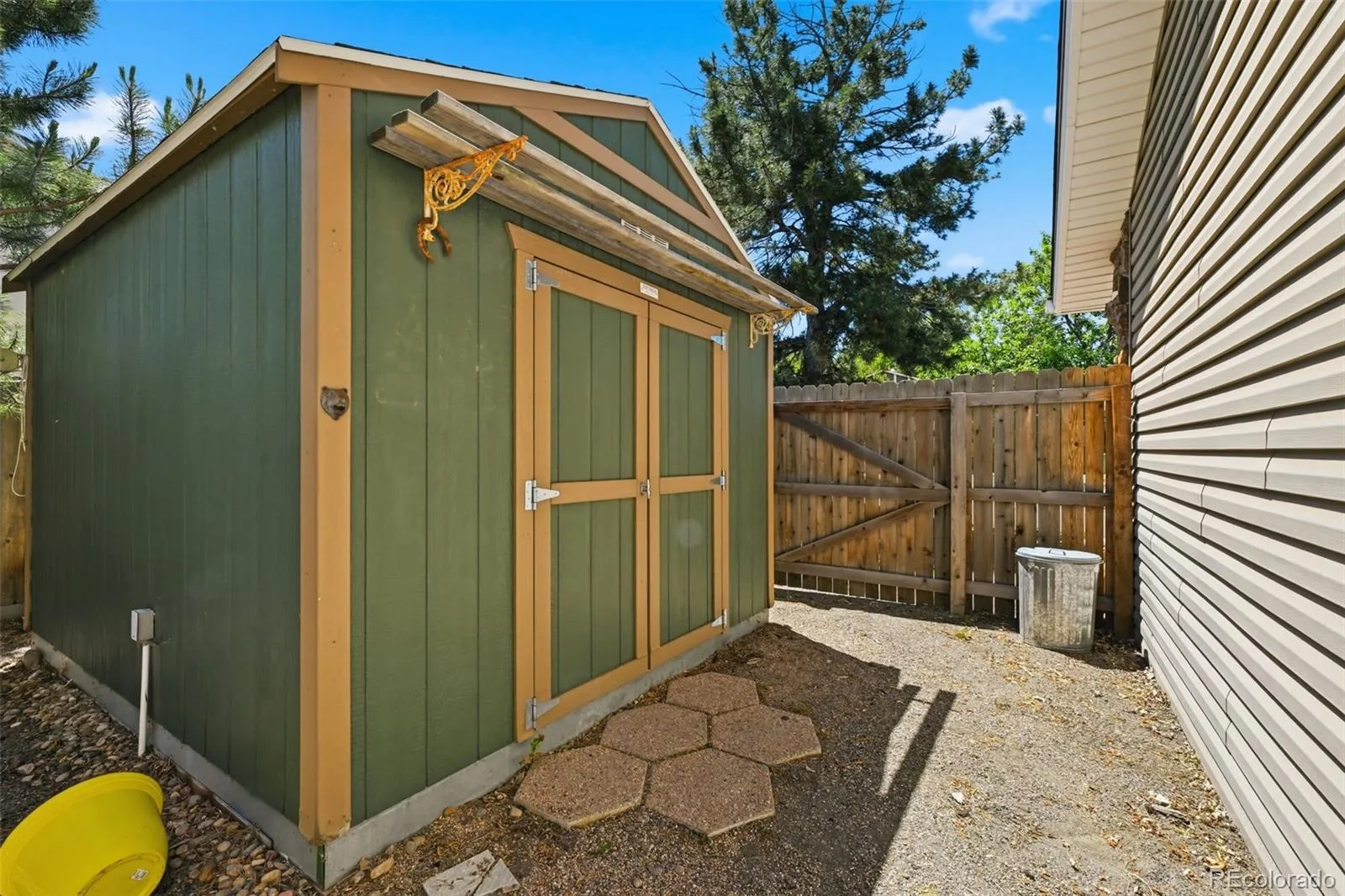 927 Oakwood Drive Castle Rock CO 80104 | MLS #REC2686388 06182026185045 1600 48
