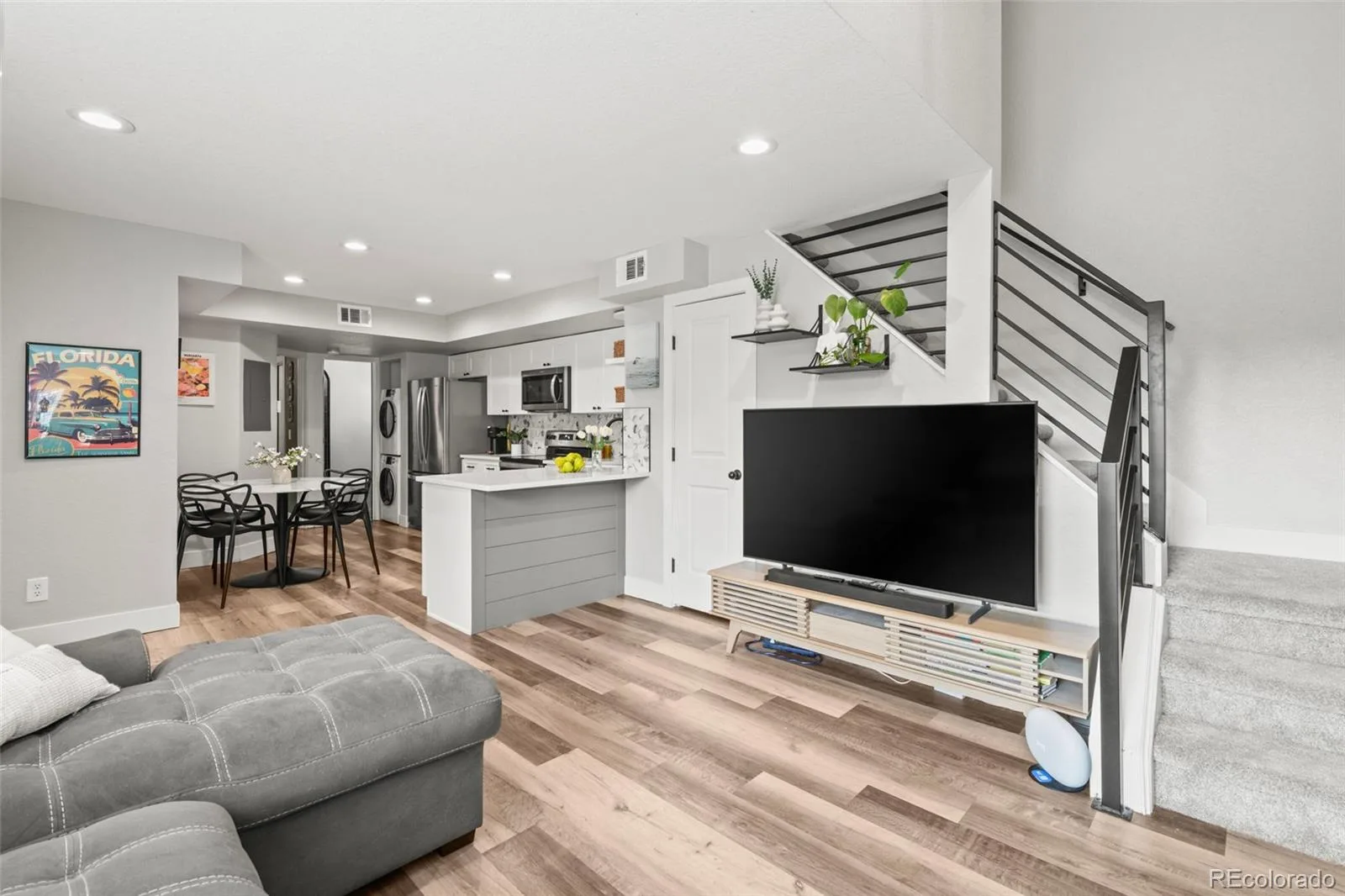 932 S Dearborn Way #11 Aurora CO 80012 | MLS #REC2686522 06302026002336 1600 1