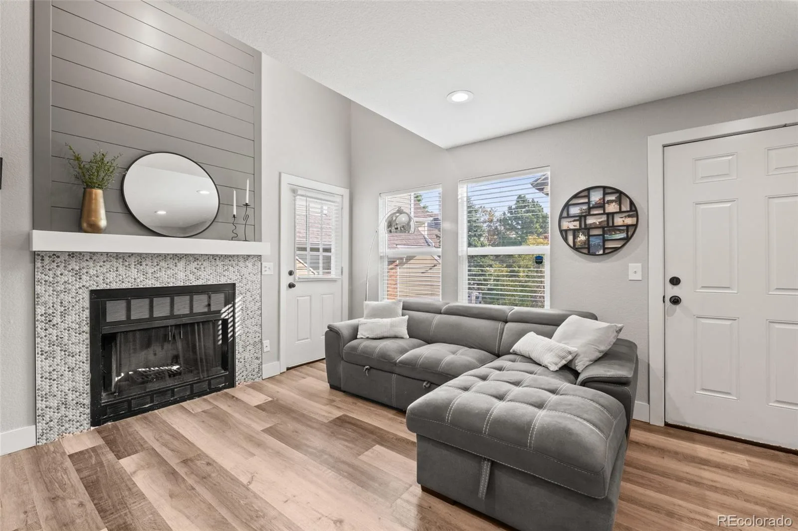932 S Dearborn Way #11 Aurora CO 80012 | MLS #REC2686522 06302026002336 1600 3