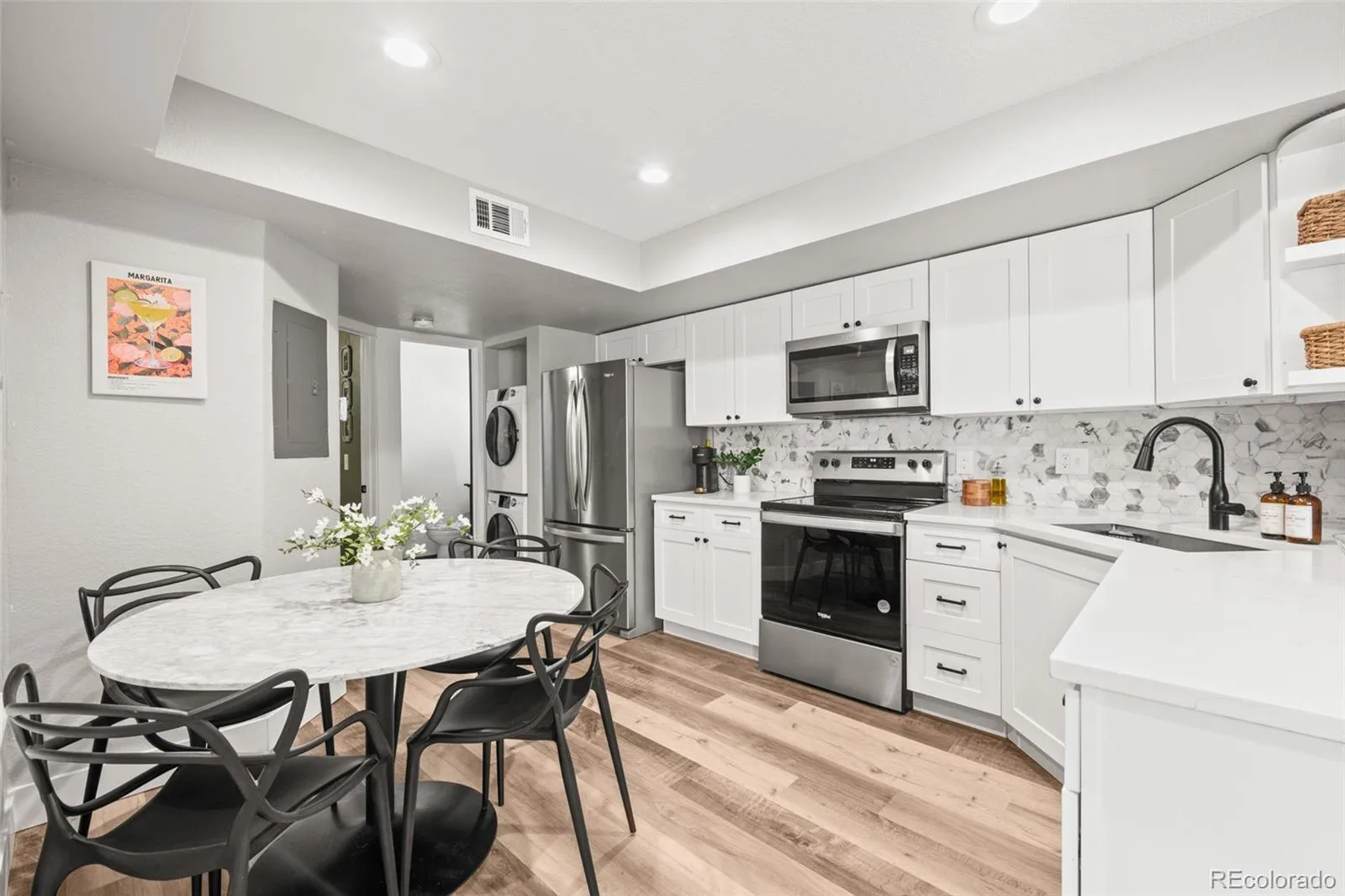 932 S Dearborn Way #11 Aurora CO 80012 | MLS #REC2686522 06302026002336 1600 5