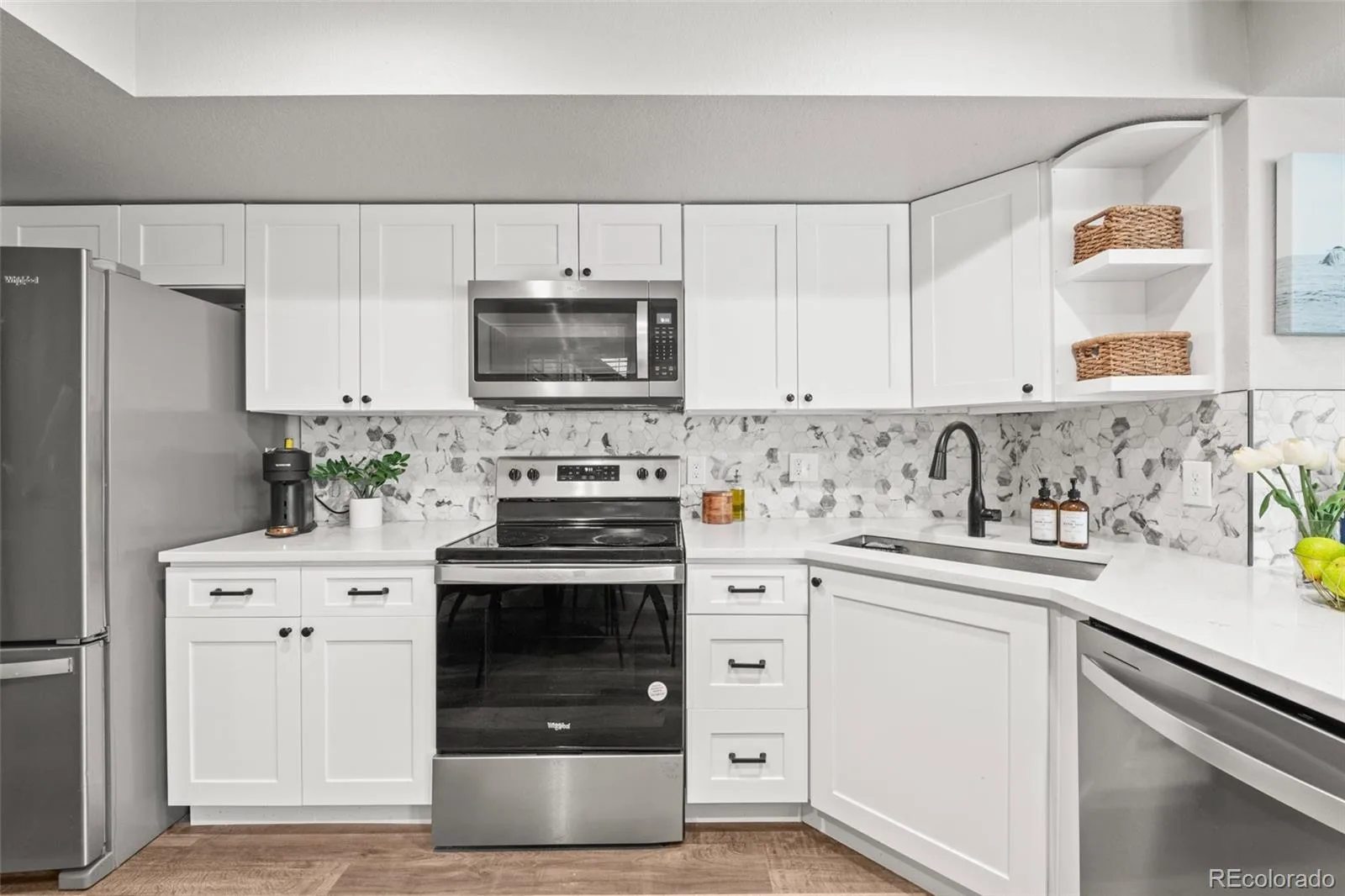932 S Dearborn Way #11 Aurora CO 80012 | MLS #REC2686522 06302026002336 1600 6