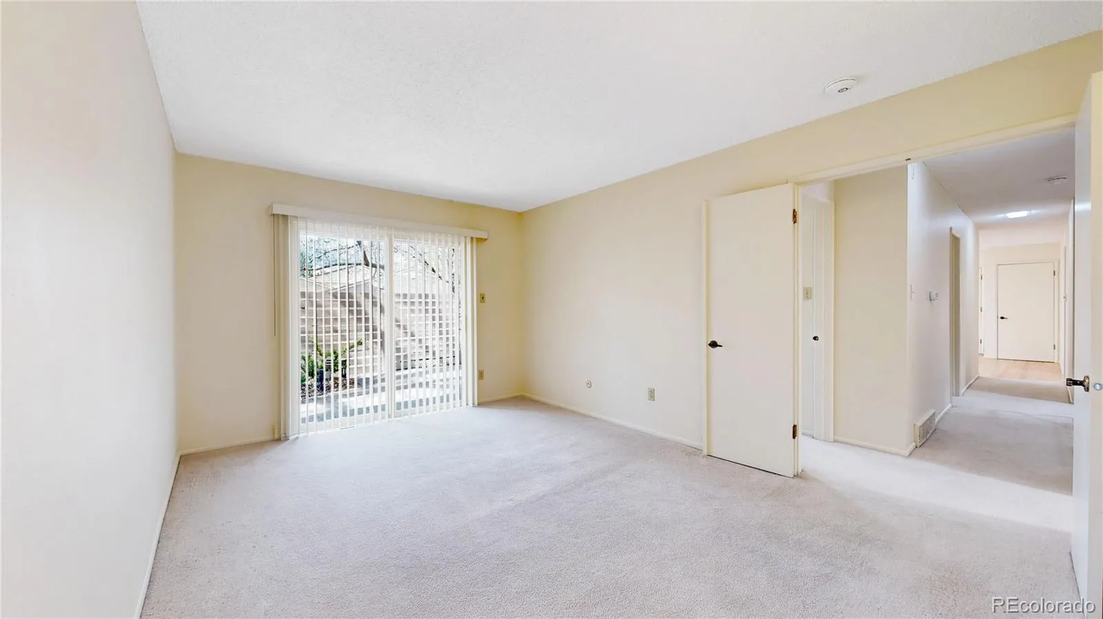 153 S Vance Court Lakewood CO 80226 MLS #REC2687680 05022026055749 1600 14