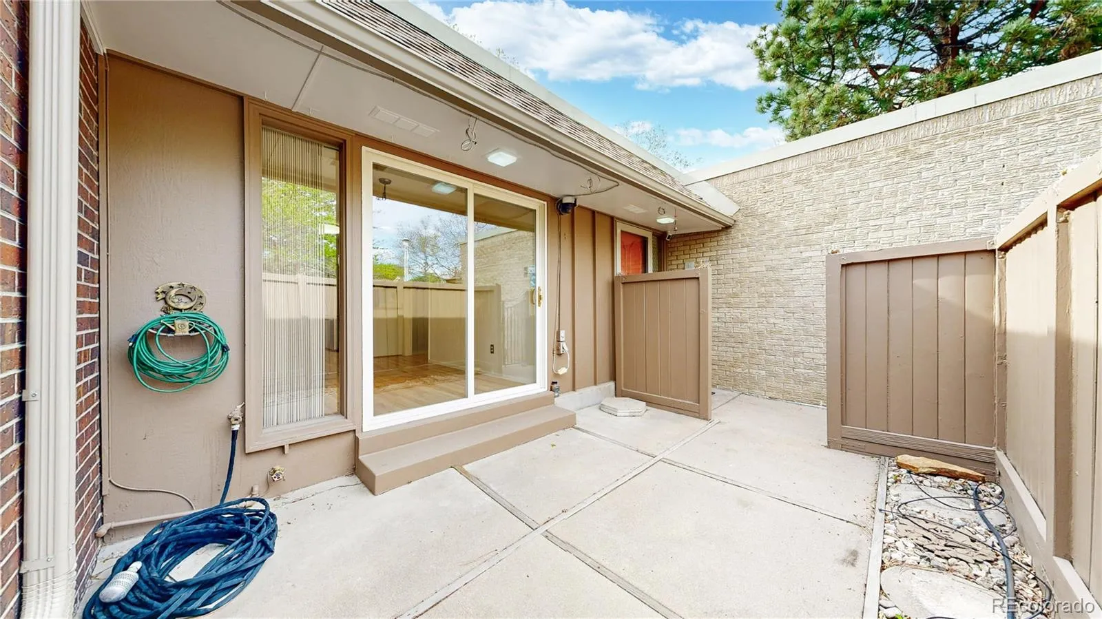 153 S Vance Court Lakewood CO 80226 MLS #REC2687680 05022026055749 1600 25