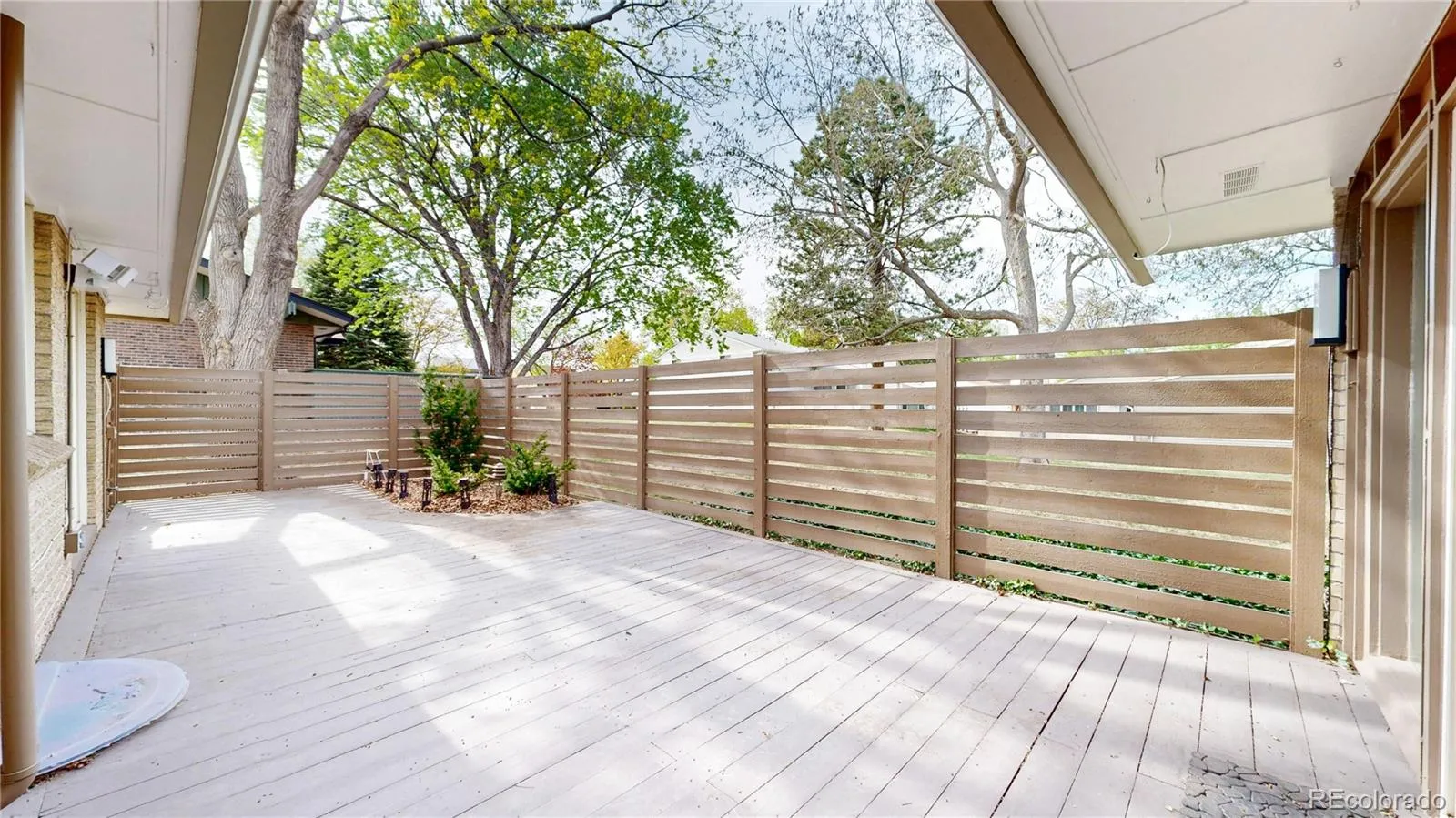 153 S Vance Court Lakewood CO 80226 MLS #REC2687680 05022026055749 1600 27