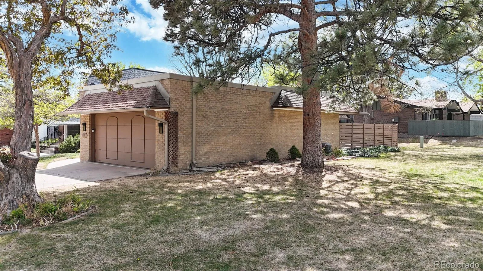 153 S Vance Court Lakewood CO 80226 MLS #REC2687680 05022026055749 1600 3