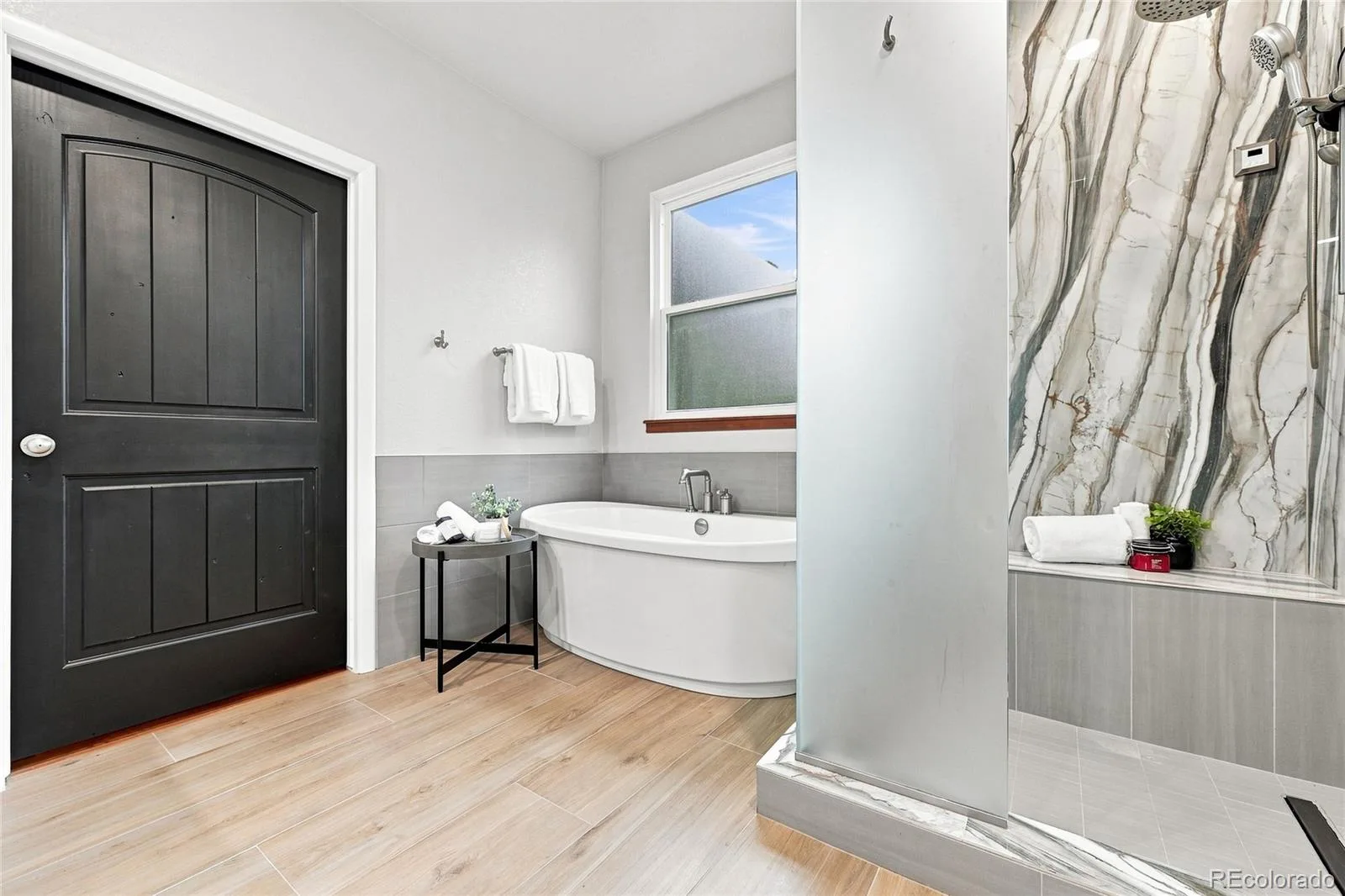 20273 E Maplewood Place Centennial CO 80016 | MLS #REC2689024 08252026005505 1600 23