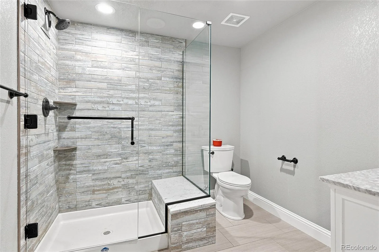 20273 E Maplewood Place Centennial CO 80016 | MLS #REC2689024 08252026005505 1600 34