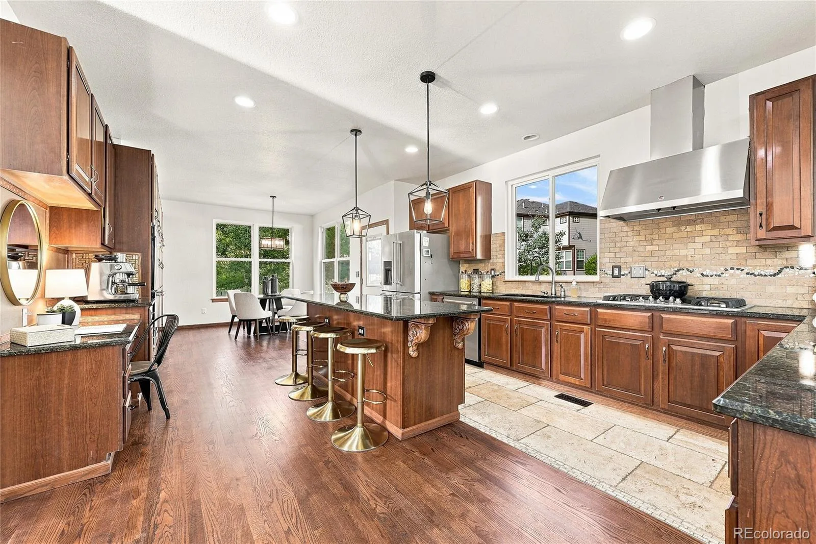 20273 E Maplewood Place Centennial CO 80016 | MLS #REC2689024 08252026005505 1600 7