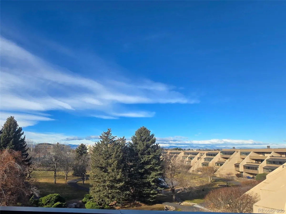 04102026182207 1200 32