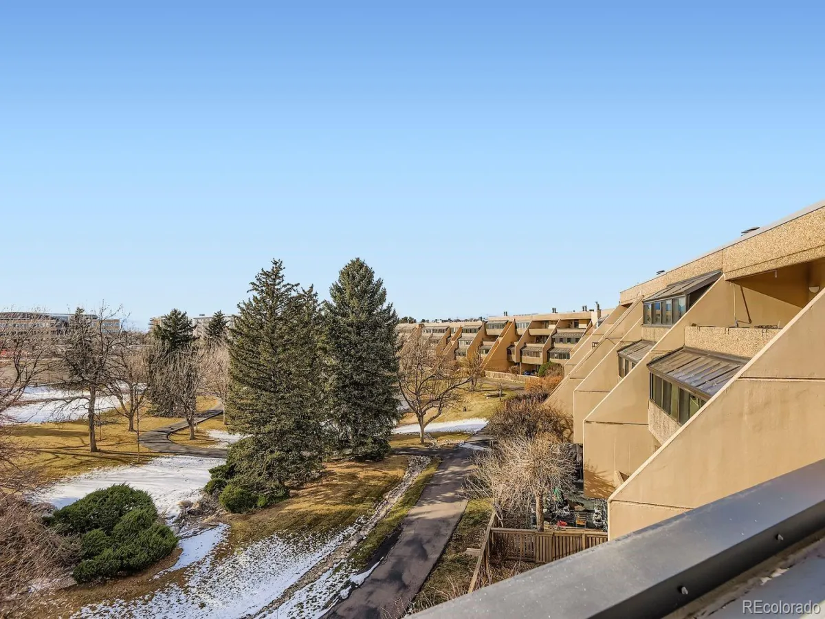 04102026182207 1200 33