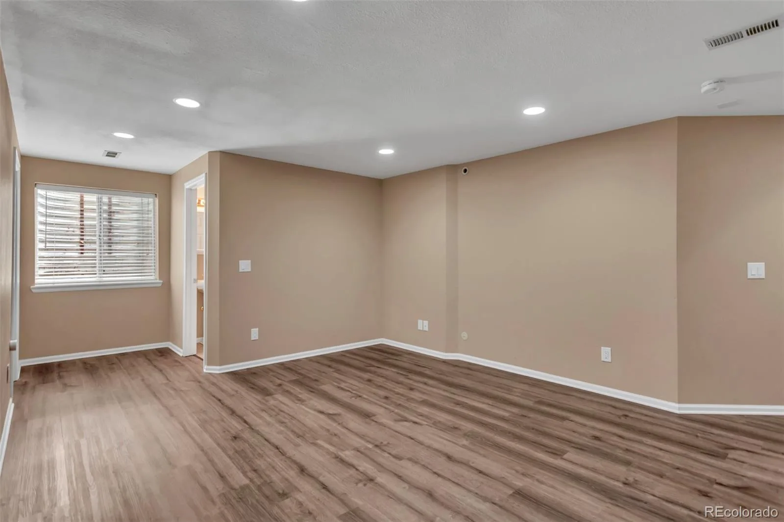 6096 S Shawnee Street Aurora CO 80015 | MLS #REC2692214 07242026205520 1600 27