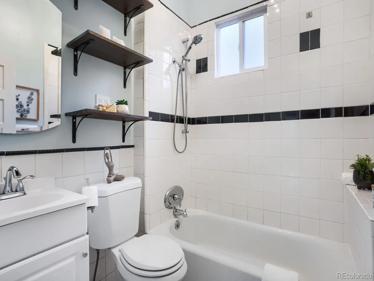 04112026224054 1200 12