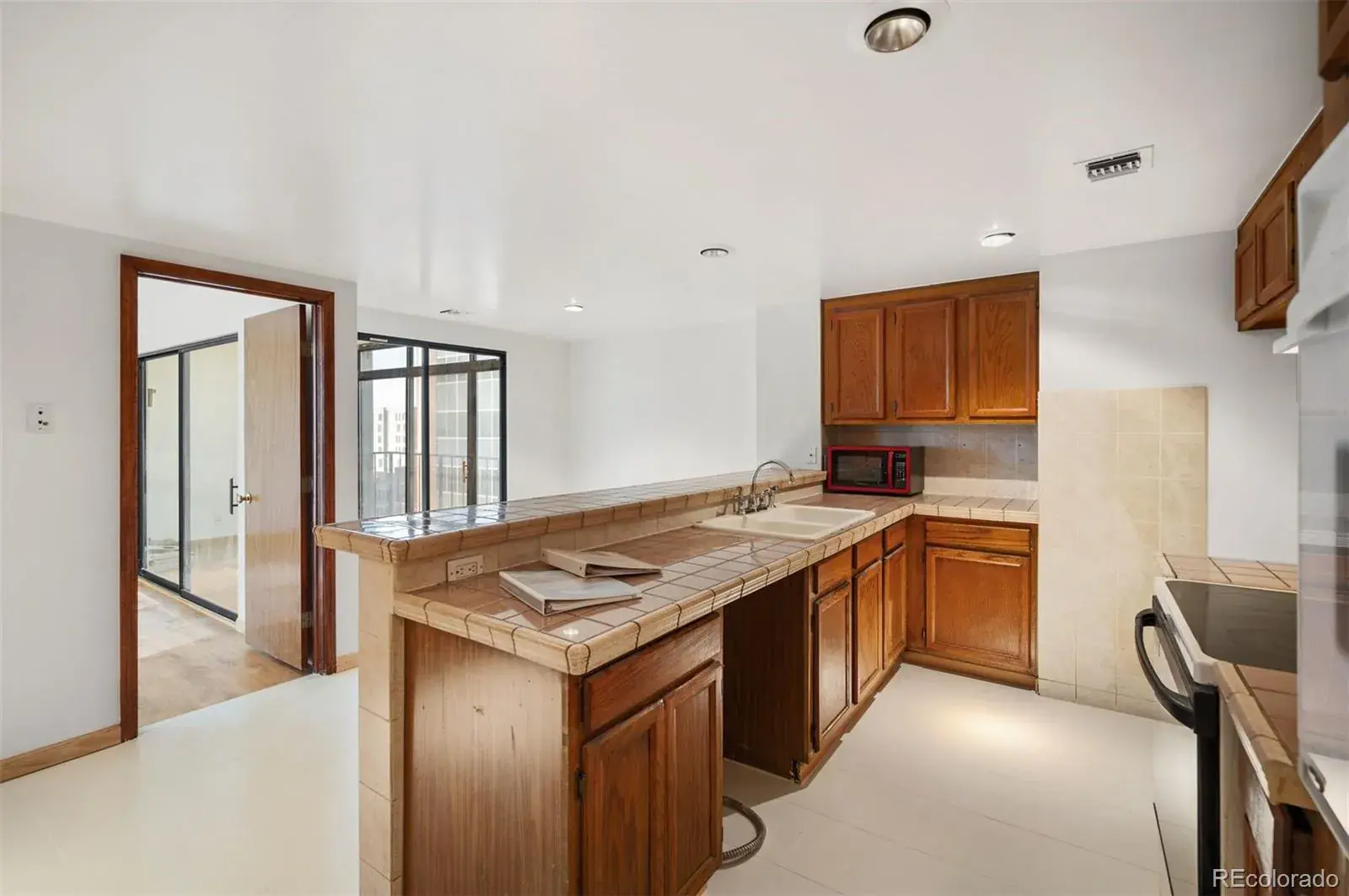 02042026230040 1600 18