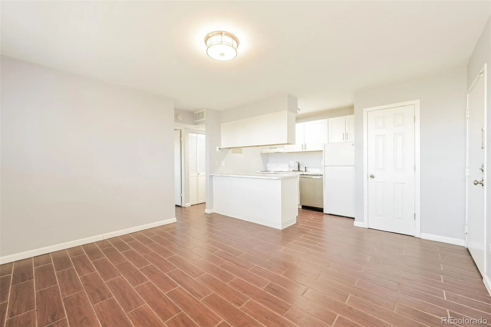 10211 Ura Lane #1-105 Thornton CO 80260 | MLS #REC2698942 05132026212242 1600 4