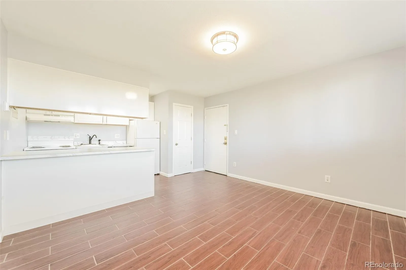10211 Ura Lane #1-105 Thornton CO 80260 | MLS #REC2698942 05132026212242 1600 5