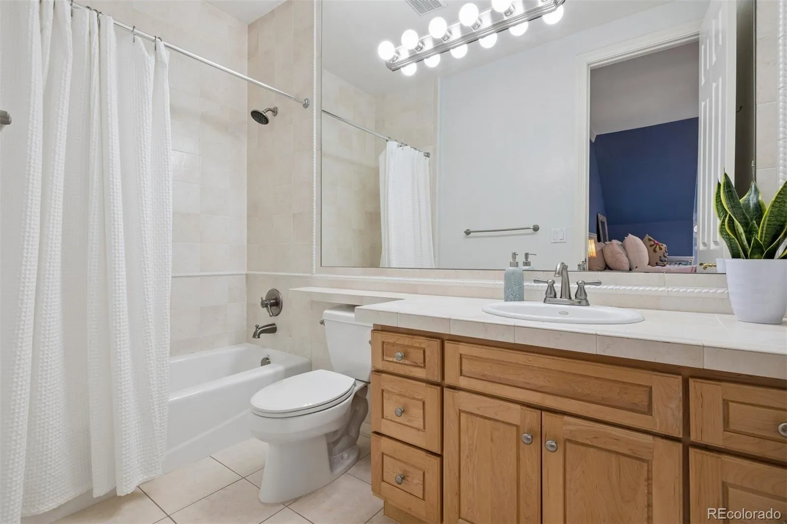 04112026171848 1600 21