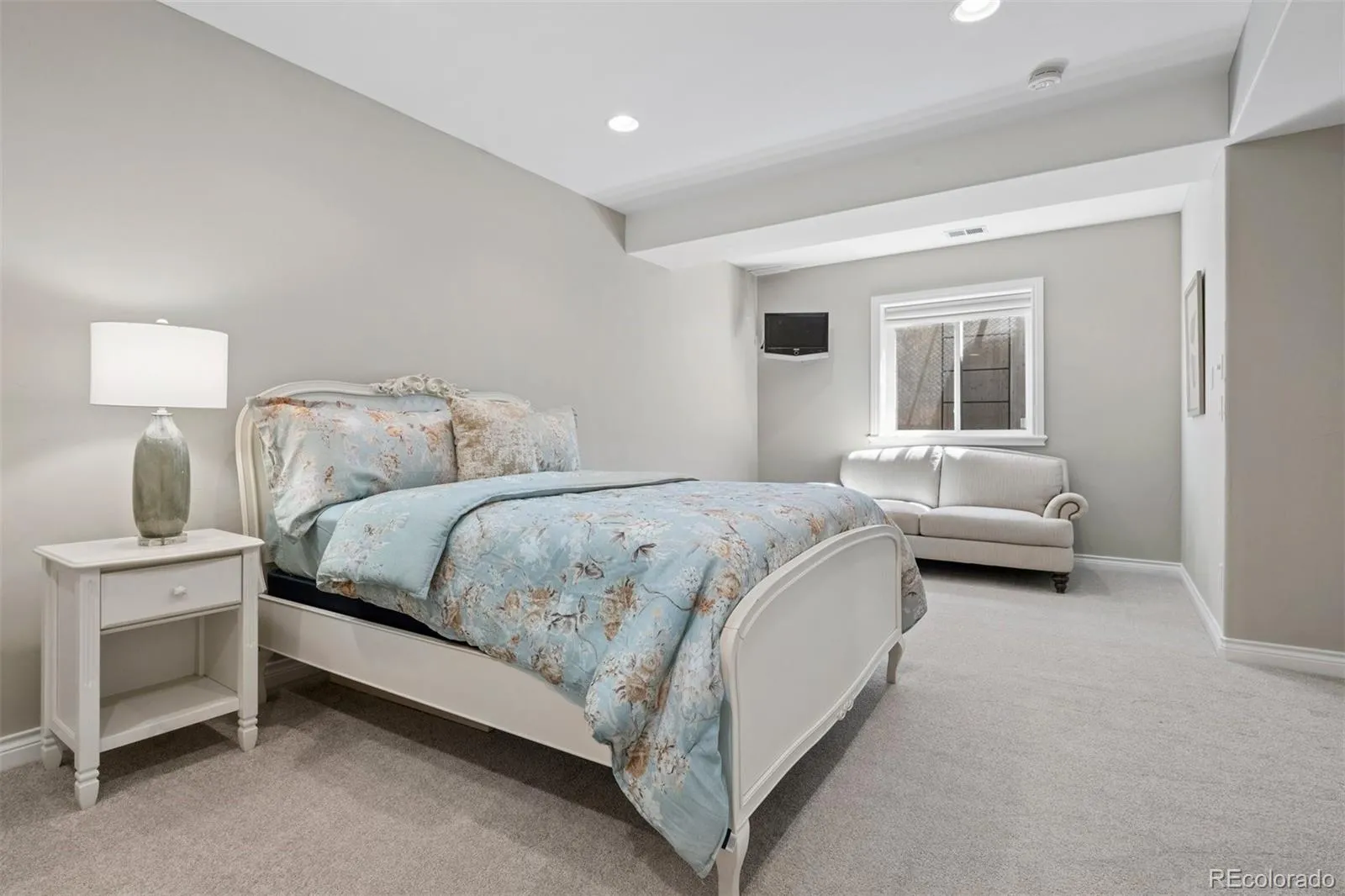 04112026171848 1600 34