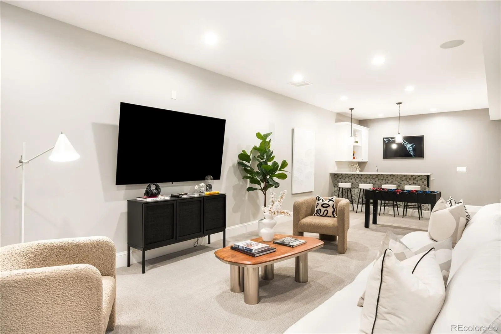 04172026221848 1600 32