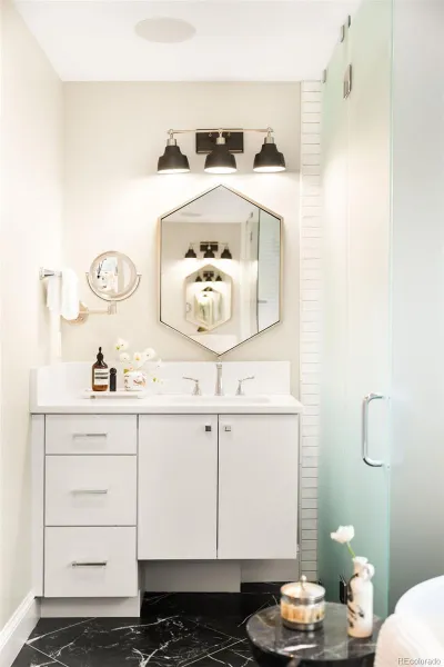 04172026221848 800 23