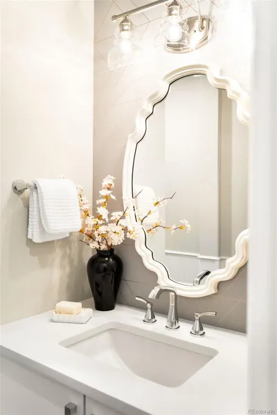 04172026221848 800 39