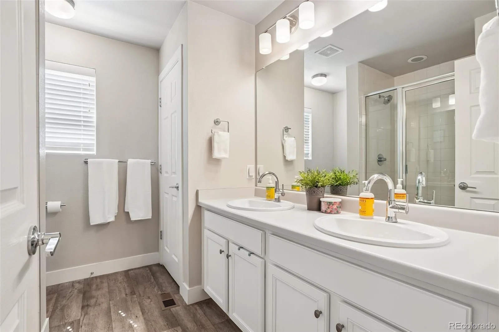 16021 E 47th Place Denver CO 80239 | MLS #REC2702422 08282026144751 1600 22