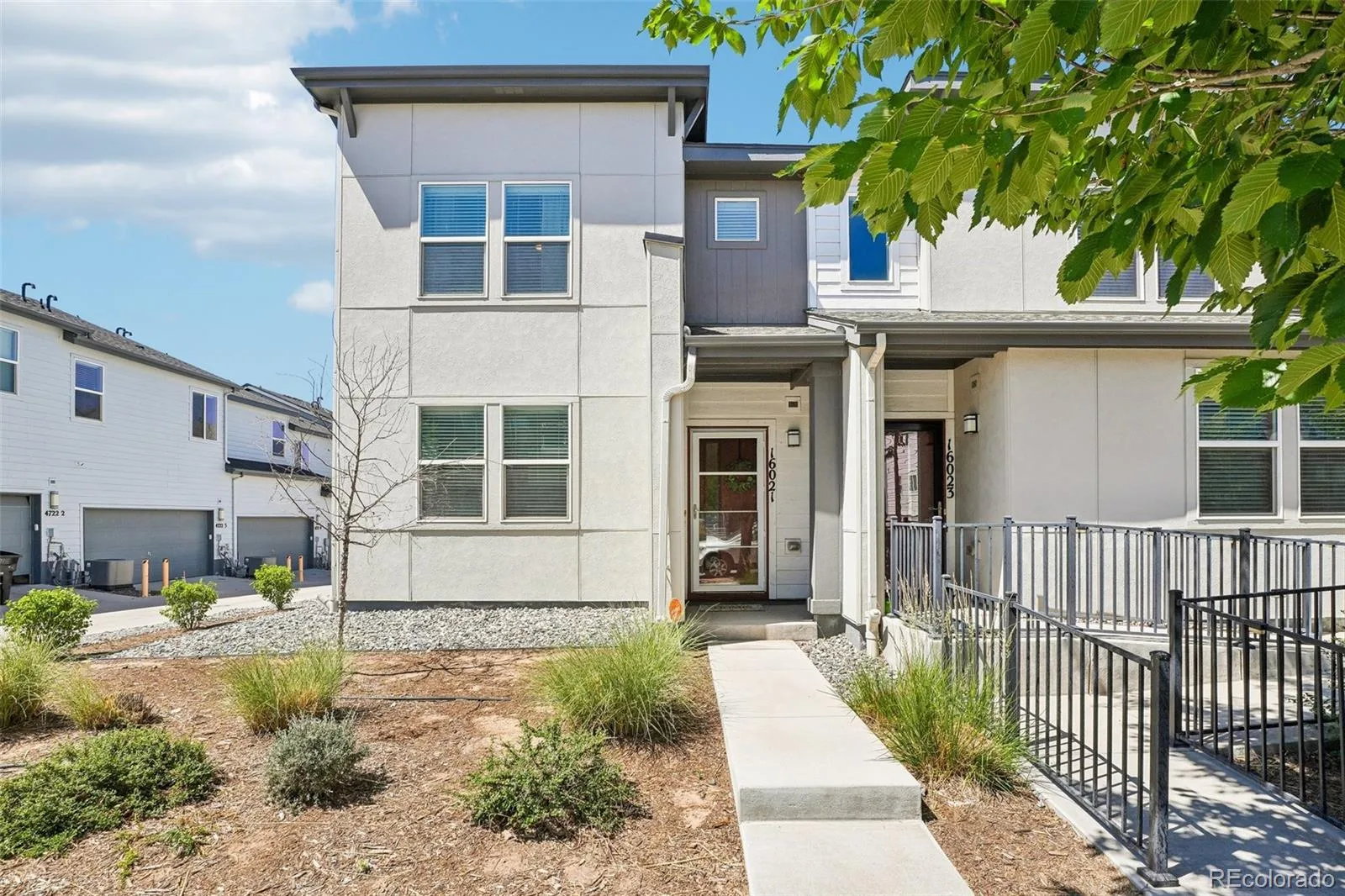 16021 E 47th Place Denver CO 80239 | MLS #REC2702422 08282026144751 1600 32