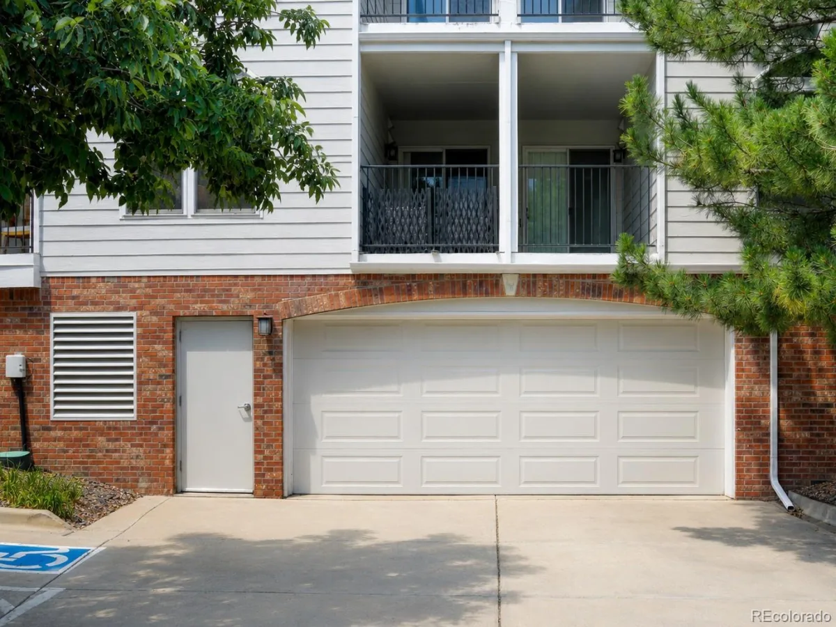 1880 S Cole Street #C8 Lakewood CO 80228 | MLS #REC2703989 07072026225746 1200 18