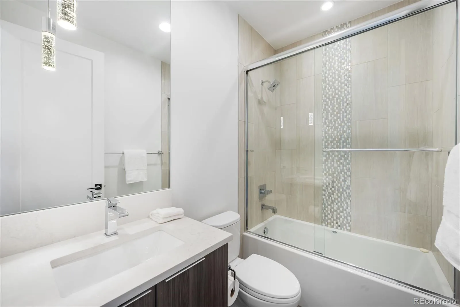 3528 E Virginia Avenue Denver CO 80209 MLS #REC2707971 06102026090018 1600 24