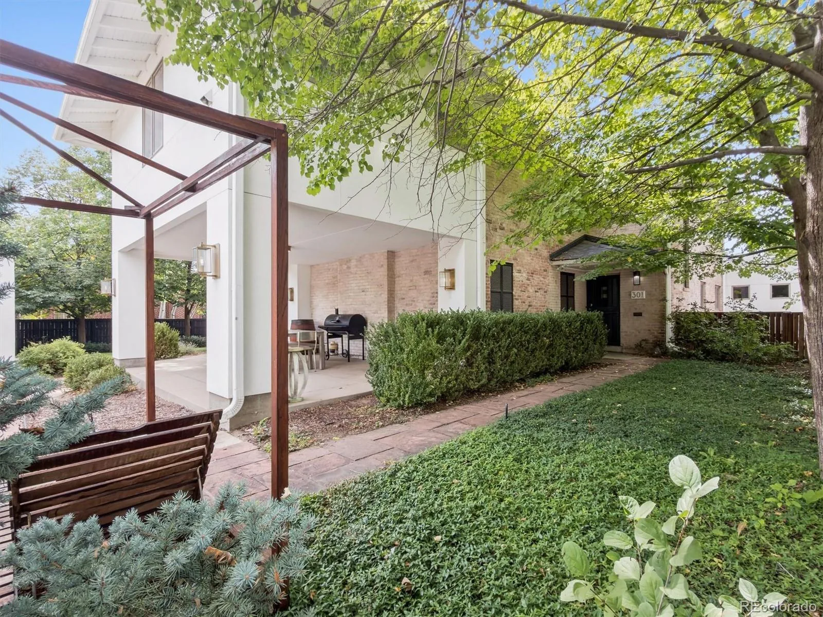 301 S Vine Street Denver CO 80209 | MLS #REC2709974 09242026081556 1600 1