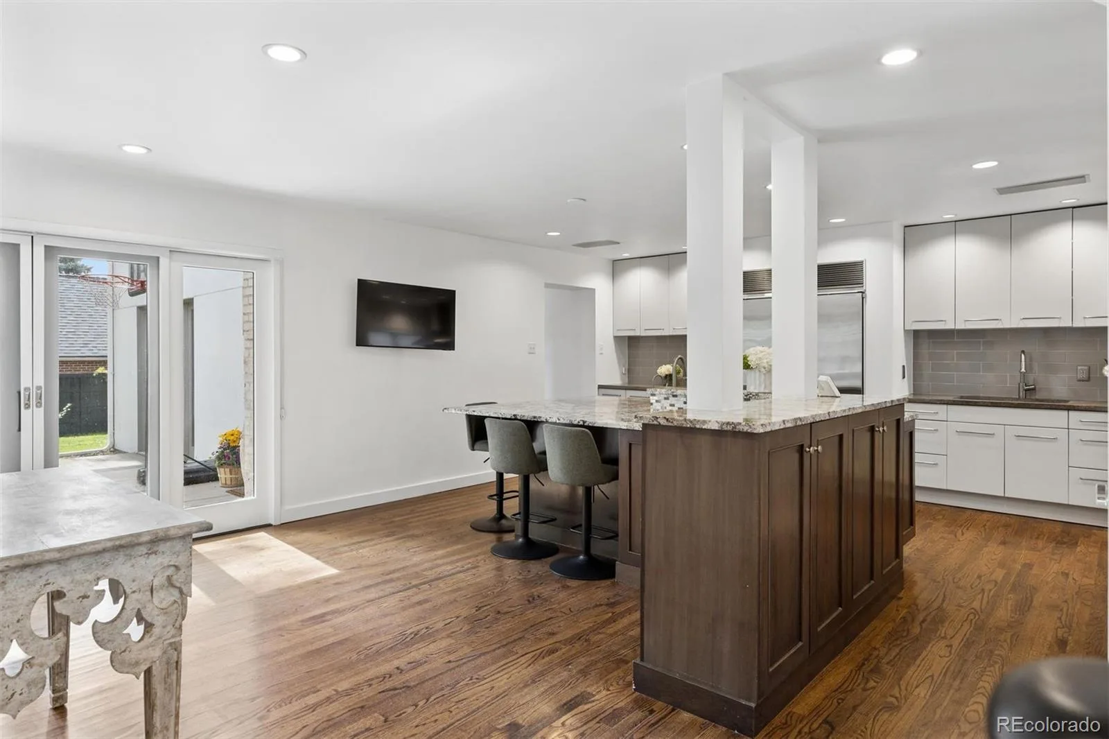 301 S Vine Street Denver CO 80209 | MLS #REC2709974 09242026081556 1600 12