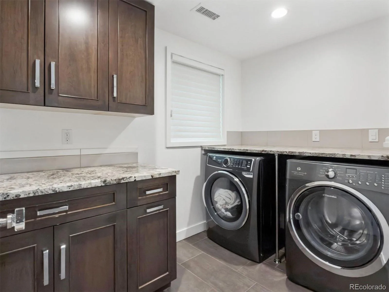 301 S Vine Street Denver CO 80209 | MLS #REC2709974 09242026081556 1600 27