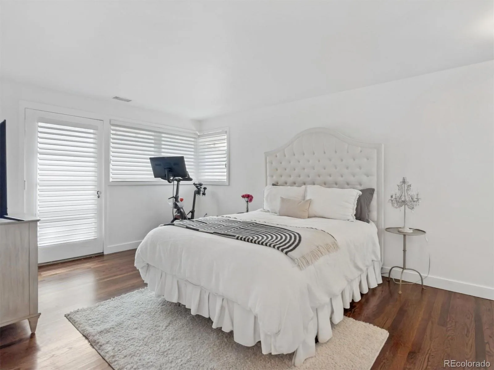 301 S Vine Street Denver CO 80209 | MLS #REC2709974 09242026081556 1600 28