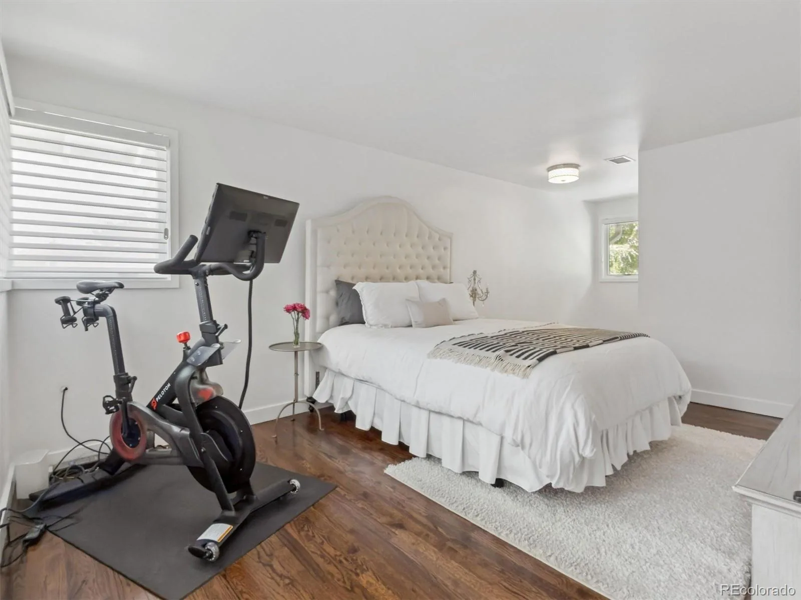 301 S Vine Street Denver CO 80209 | MLS #REC2709974 09242026081556 1600 29