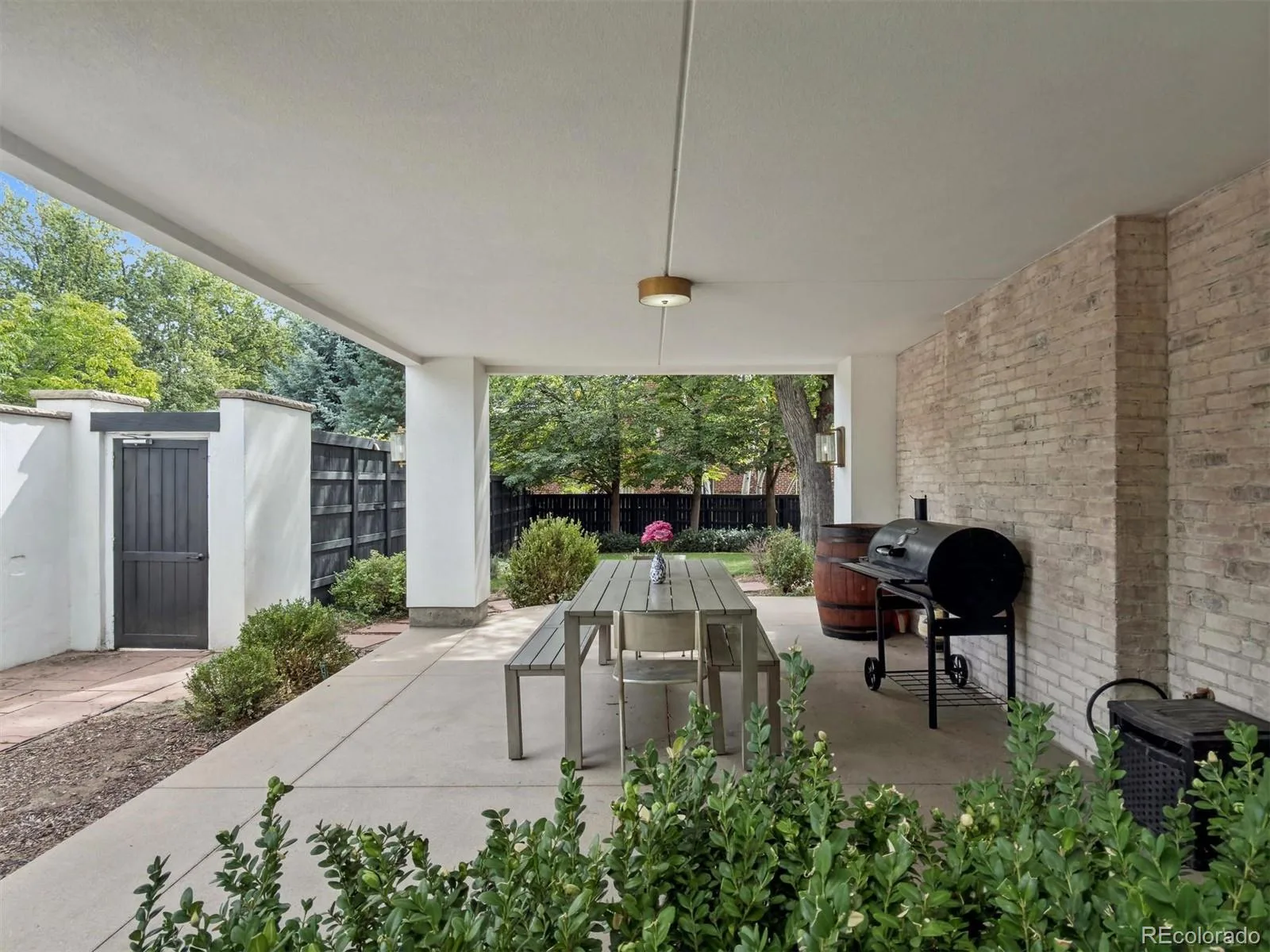 301 S Vine Street Denver CO 80209 | MLS #REC2709974 09242026081556 1600 35