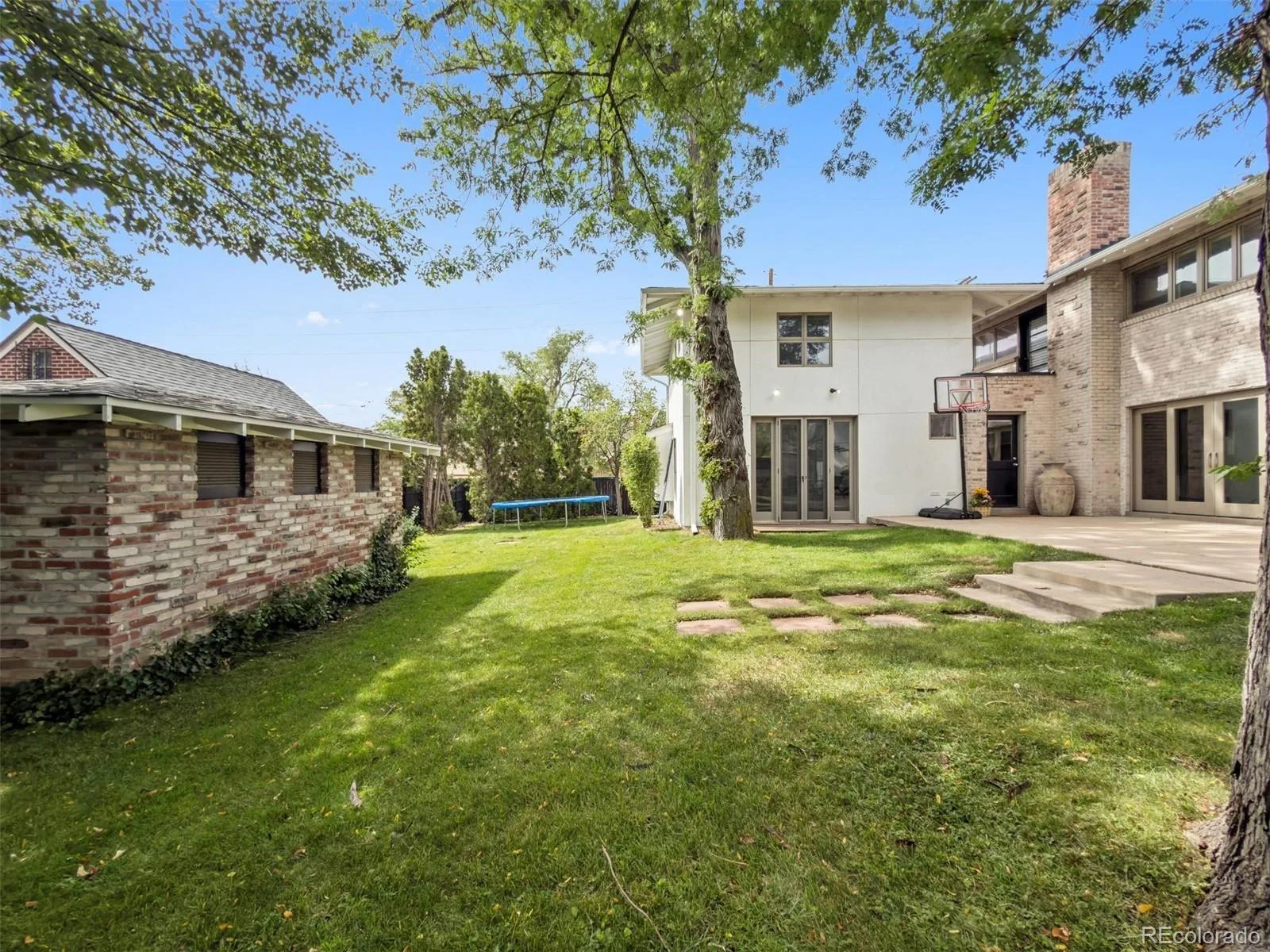 301 S Vine Street Denver CO 80209 | MLS #REC2709974 09242026081556 1600 39