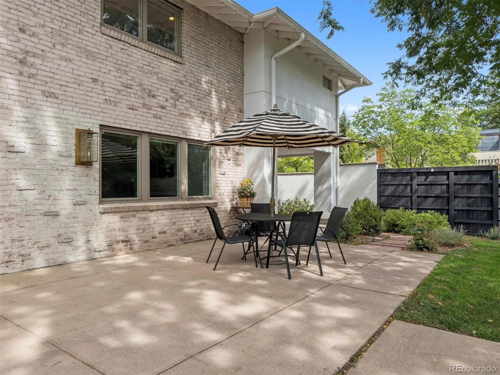 301 S Vine Street Denver CO 80209 | MLS #REC2709974 09242026081556 1600 40