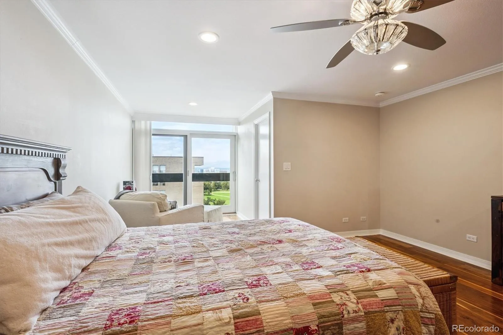 04042026150009 1600 10