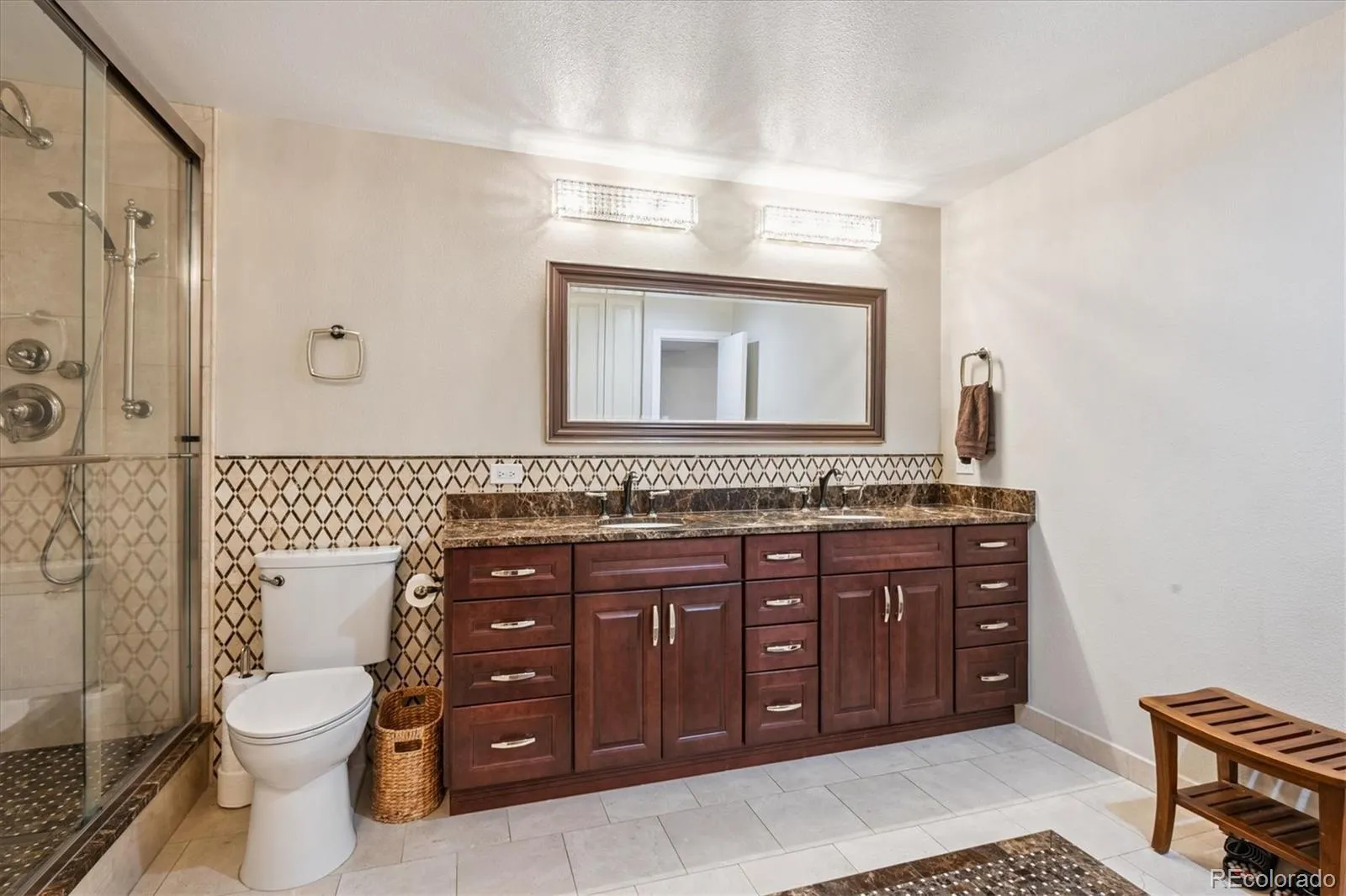 04042026150009 1600 15