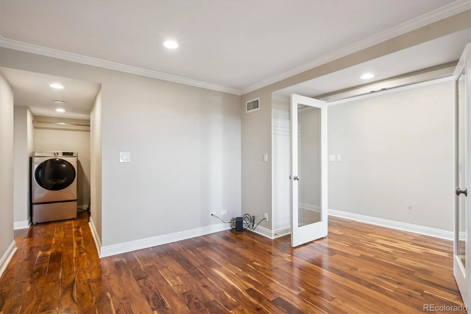 04042026150009 1600 17