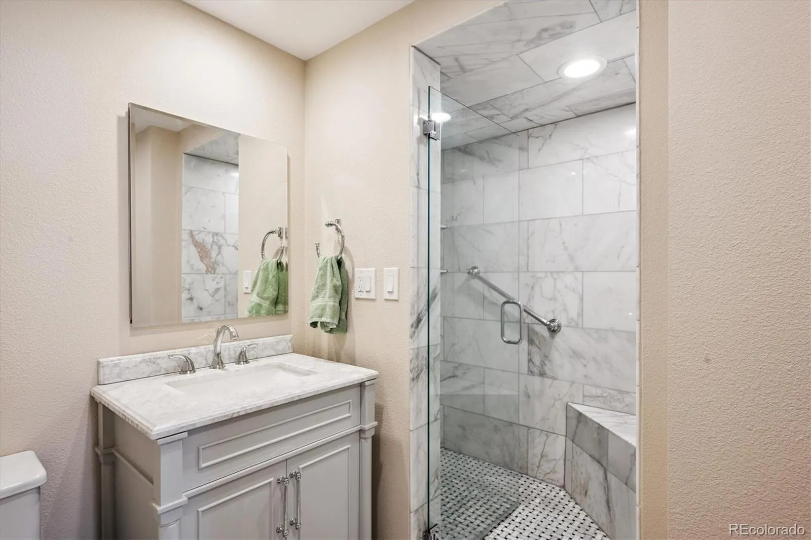 04042026150009 1600 21