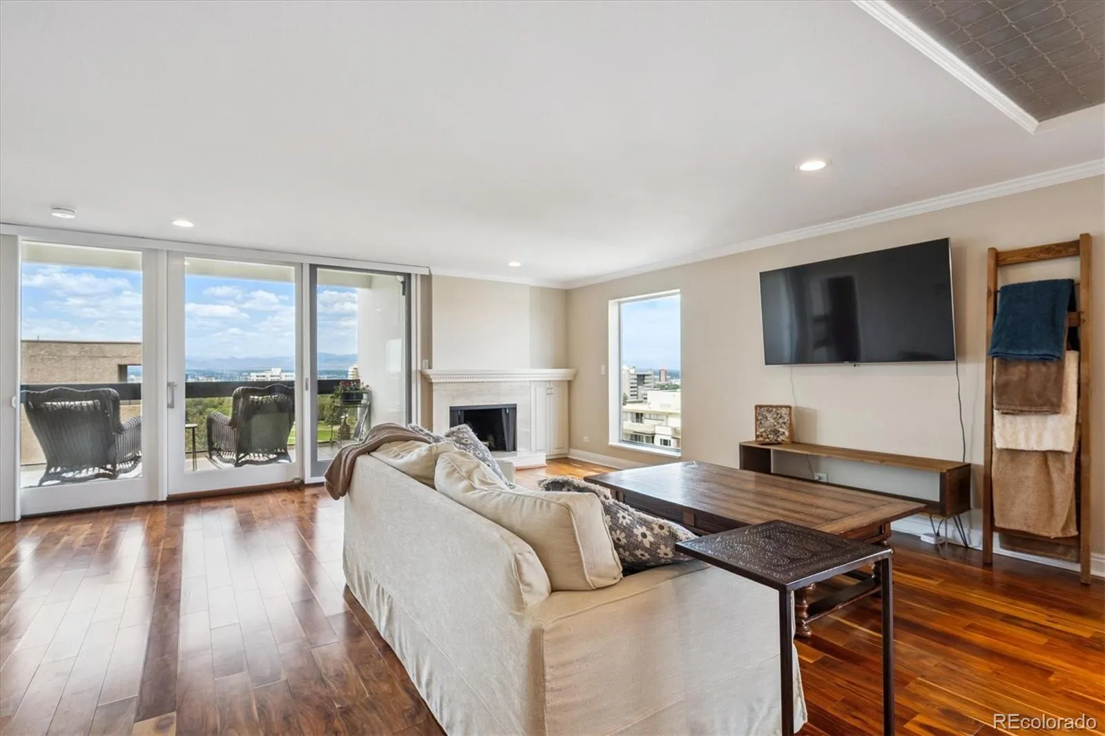 04042026150009 1600 4