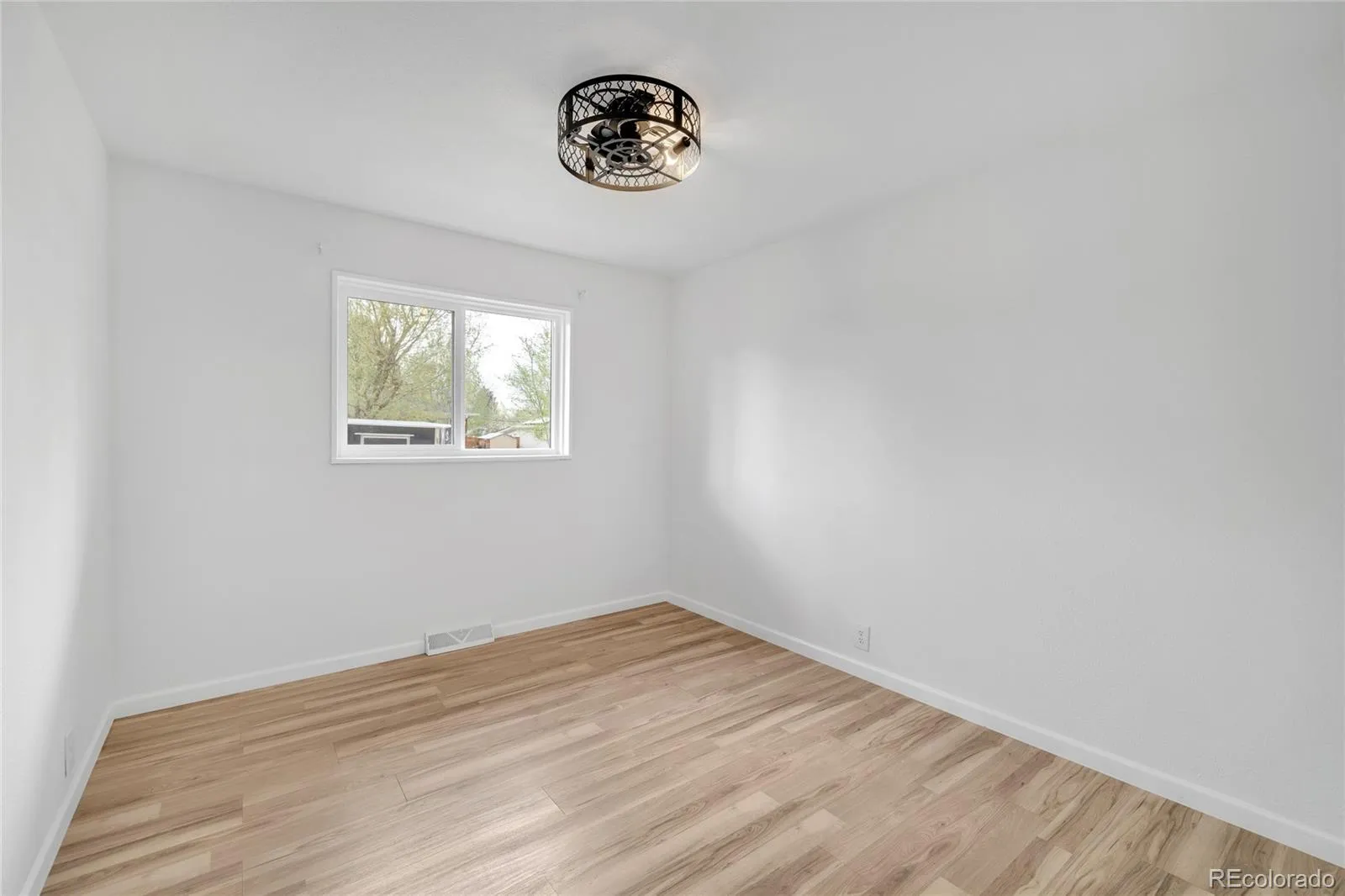 04132026235844 1600 19