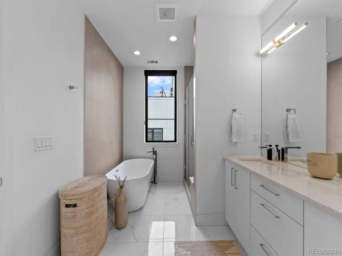 818 Ash Street #3 Denver CO 80220 MLS #REC2713972 05282026151648 1200 27