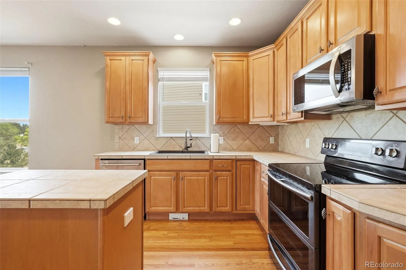 8343 Briar Trace Way Castle Rock CO 80108 | MLS #REC2714898 08132026164250 1600 14