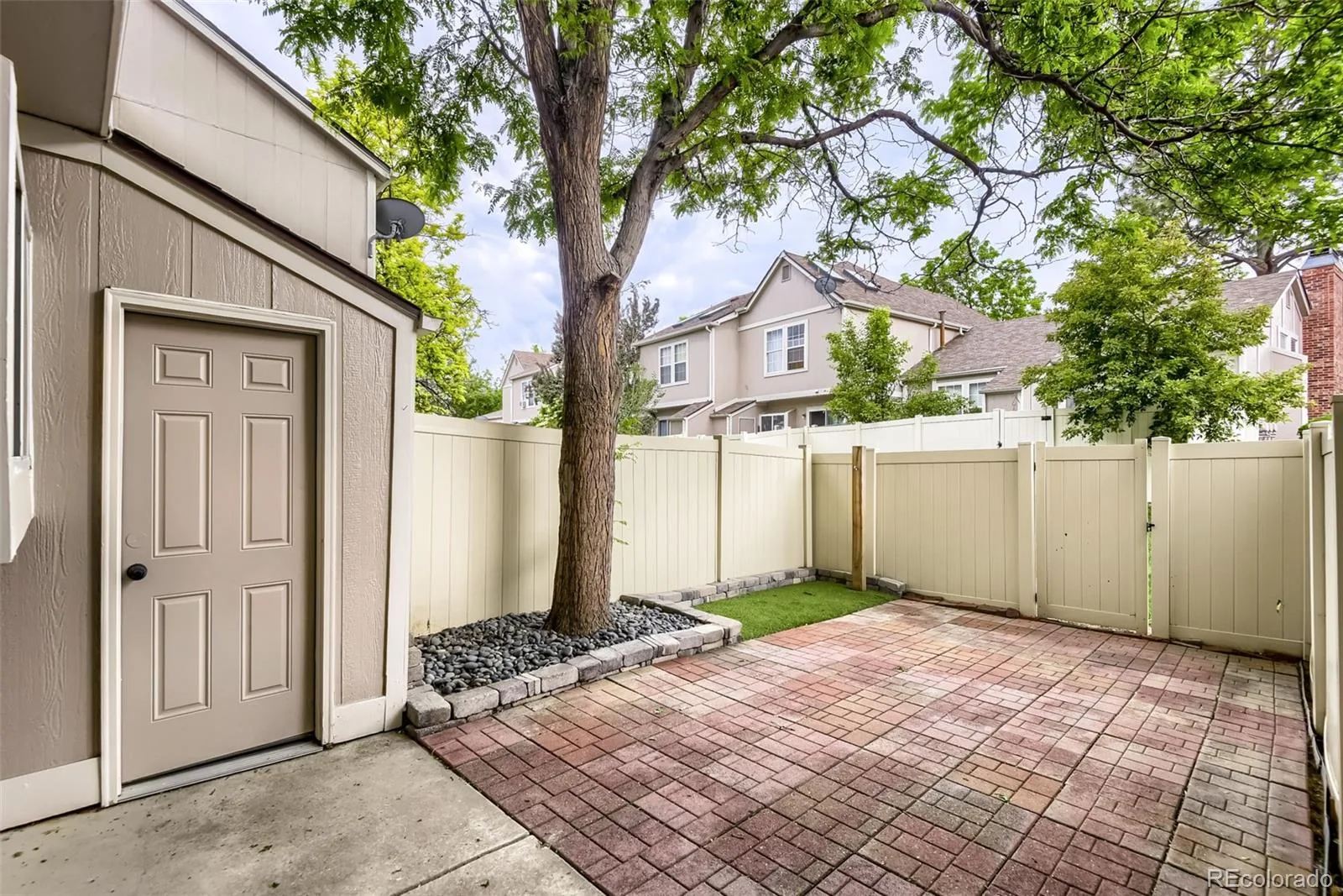 9709 W Chatfield Avenue #E Littleton CO 80128 | MLS #REC2717816 06092026193317 1600 26